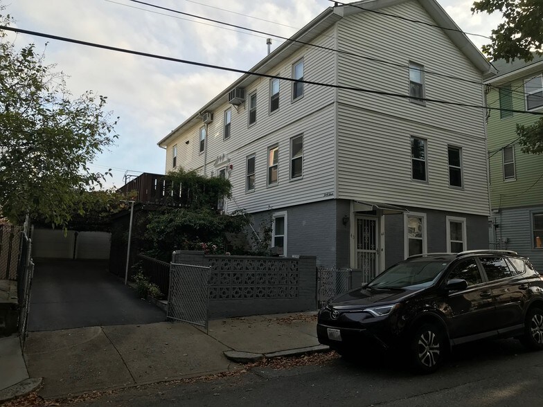 41 E Transit St, Providence, RI for sale - Primary Photo - Image 1 of 1