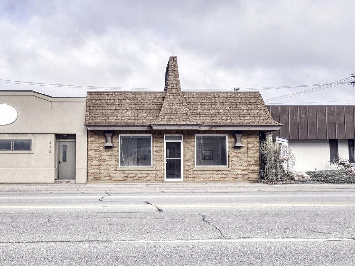 108 S Carpenter Ave, Kingsford, MI 49802