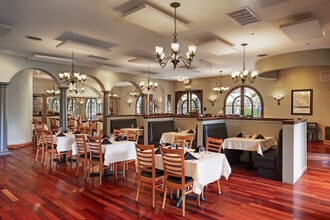 8050 Bodega Ave, Sebastopol, CA for sale Interior Photo- Image 1 of 6