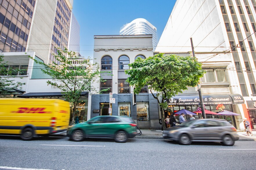 555 Howe St, Vancouver, BC V6C 2C2