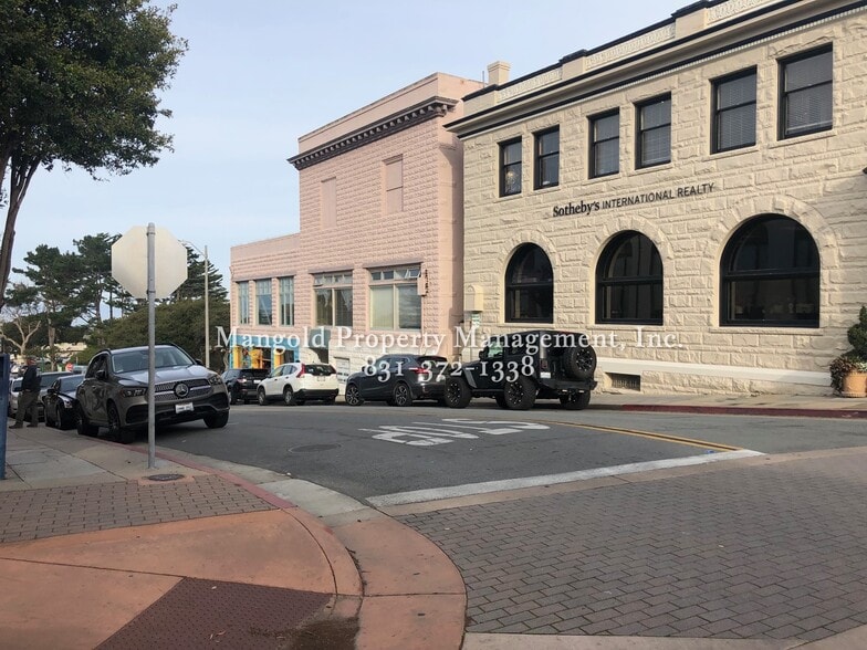 562-568 Lighthouse Ave, Pacific Grove, CA for lease - Building Photo - Image 3 of 5