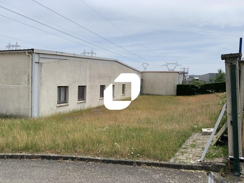 2 Rue Louis Renault, Jonage for lease - Building Photo - Image 2 of 23