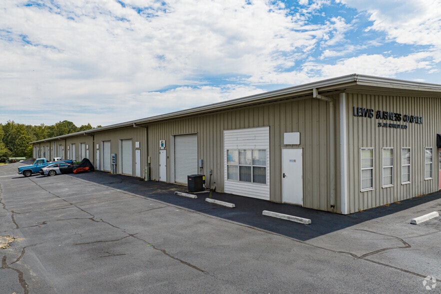 24 Joe Kennedy Blvd, Statesboro, GA for lease - Building Photo - Image 3 of 29