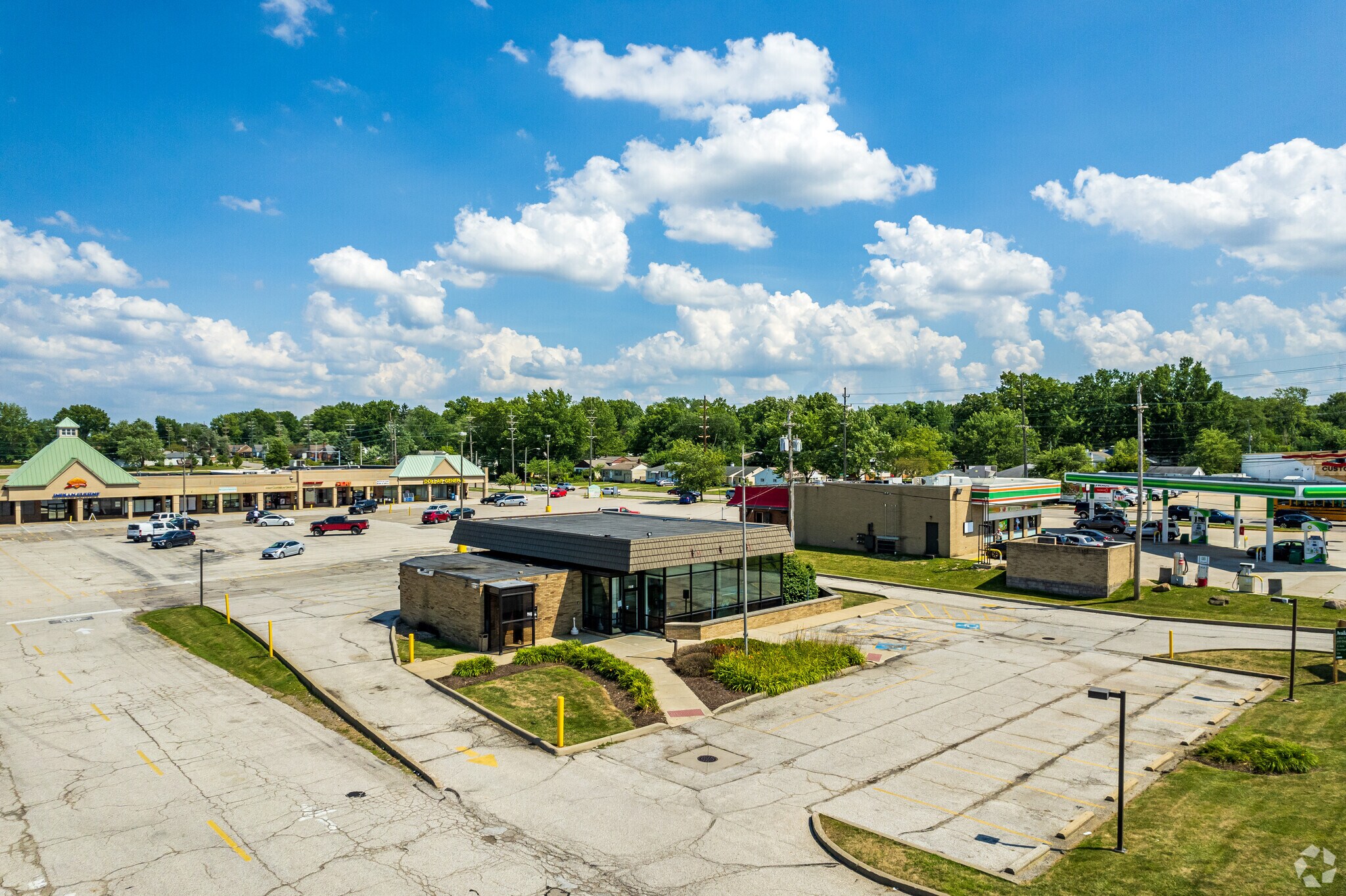 5775 Chevrolet Blvd, Parma, OH 44130 Commercial Building For Lease
