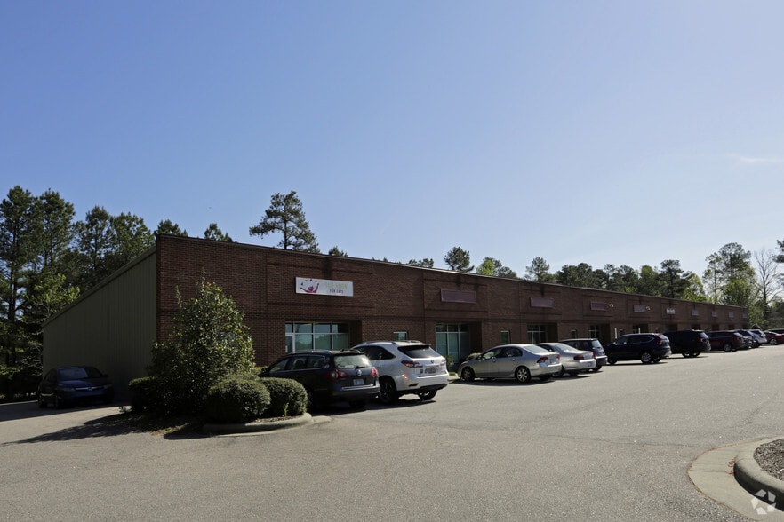 8431 Garvey Dr, Raleigh, NC for lease - Building Photo - Image 3 of 4