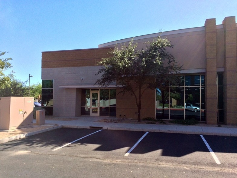5700 W Chandler Blvd, Chandler, AZ for lease - Building Photo - Image 3 of 70
