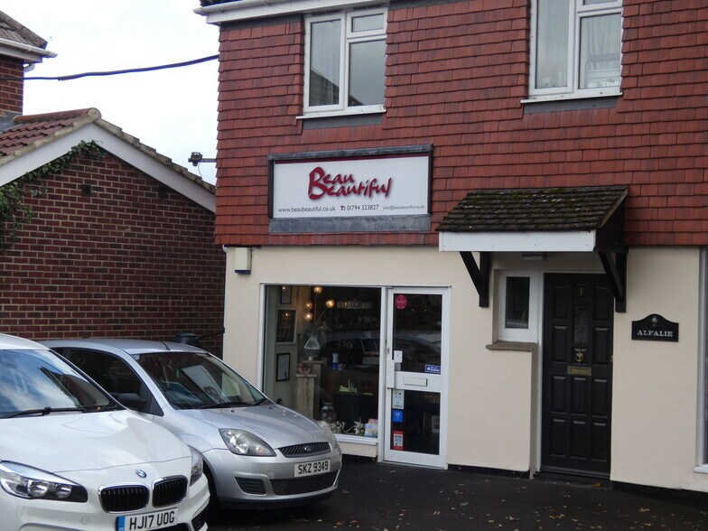 Lower Common Rd, West Wellow for sale - Primary Photo - Image 1 of 1