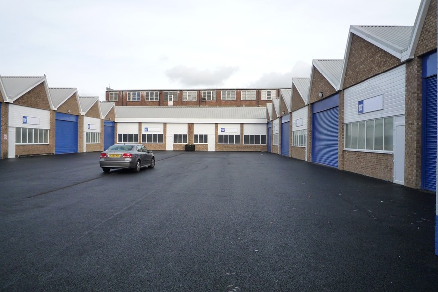 Leagrave Rd, Luton for lease - Primary Photo - Image 1 of 3