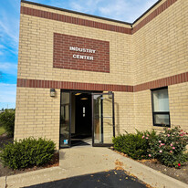 473 Park Ave, Lake Villa IL - Call Center