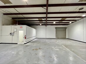 1000 Harrison Ave, Arlington, TX for lease Interior Photo- Image 2 of 6