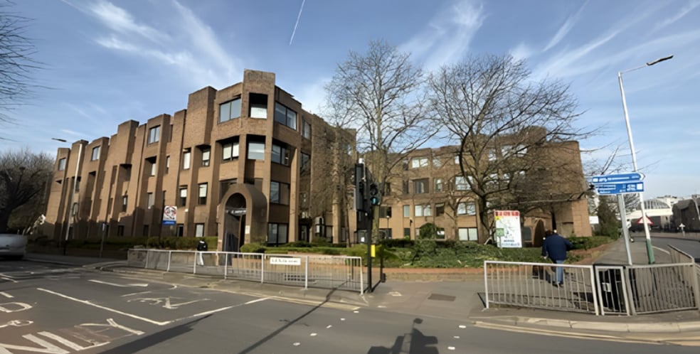 27-43 Eastern Rd, Romford for sale - Building Photo - Image 2 of 8