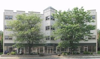 More details for 217 Wisconsin Ave, Waukesha, WI - Office for Lease