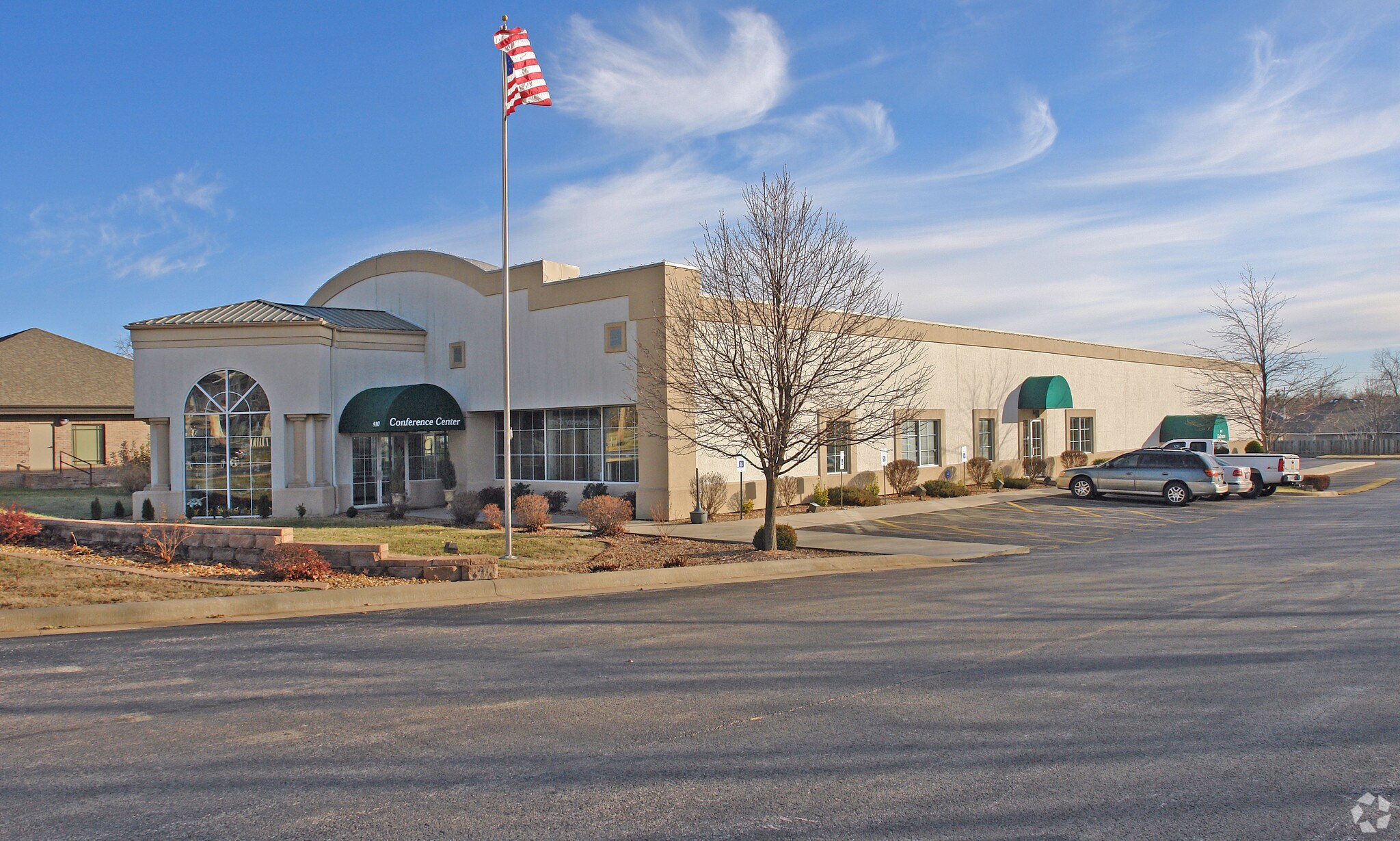 910 W Battlefield St, Springfield, MO for sale Primary Photo- Image 1 of 1