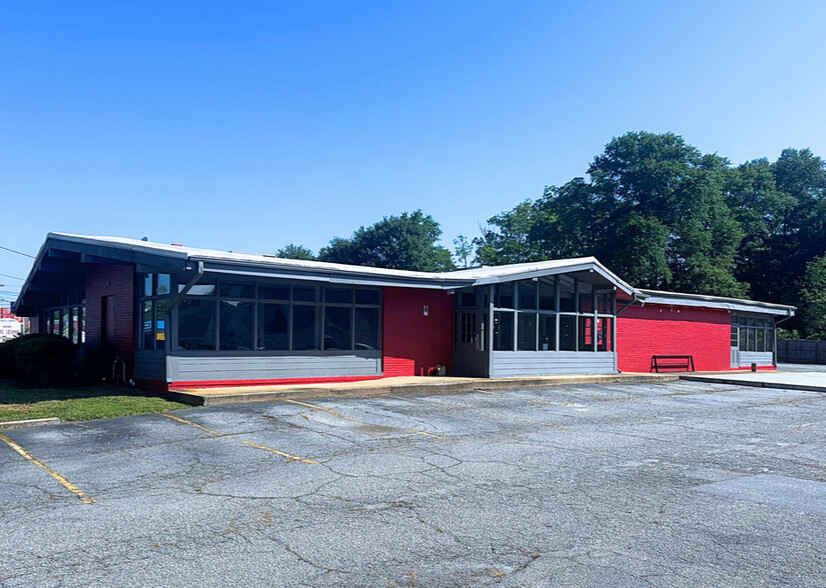 1813 Laurens Rd, Greenville, SC for lease - Building Photo - Image 3 of 11