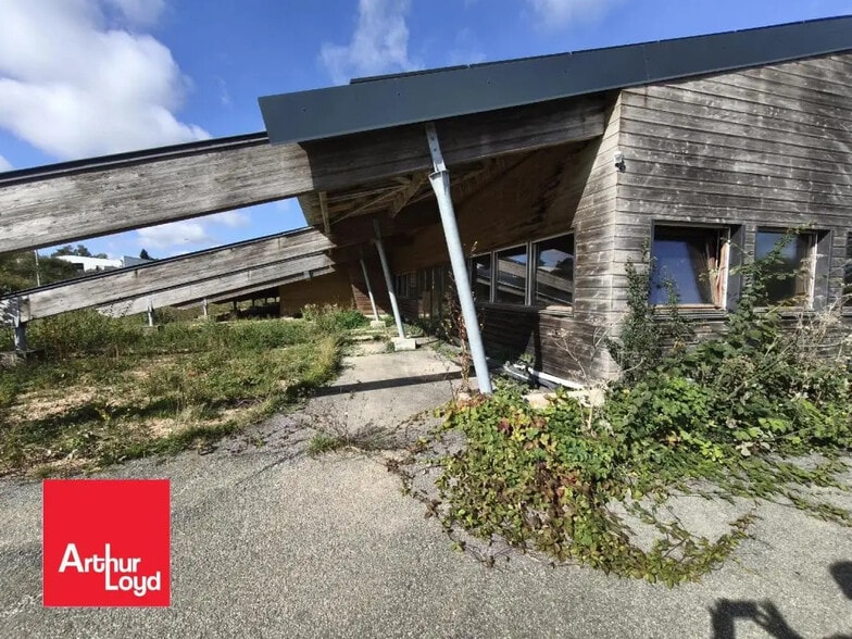 Flex in Thiron-Gardais for sale - Building Photo - Image 3 of 4