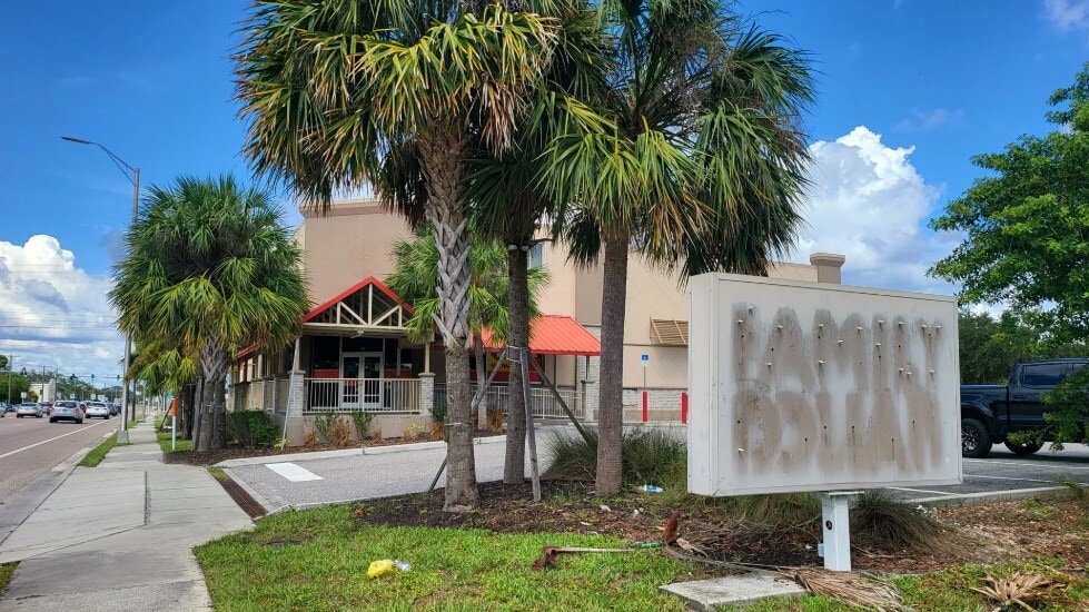 37 N US Highway 41 Ruskin FL - 37 N US Highway 41 Ruskin FL Building Photo 1 Large 