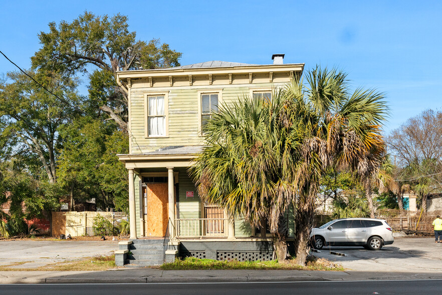 8 W Victory Dr, Savannah, GA for sale - Building Photo - Image 3 of 6