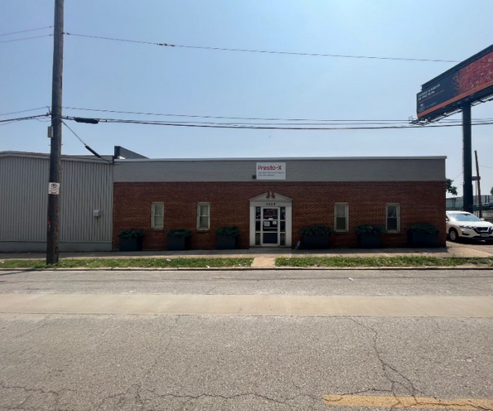 3952 Clayton Ave, Saint Louis, MO for lease - Building Photo - Image 2 of 5