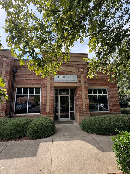 2703 Jones Franklin Rd, Cary, NC for lease - Building Photo - Image 2 of 3