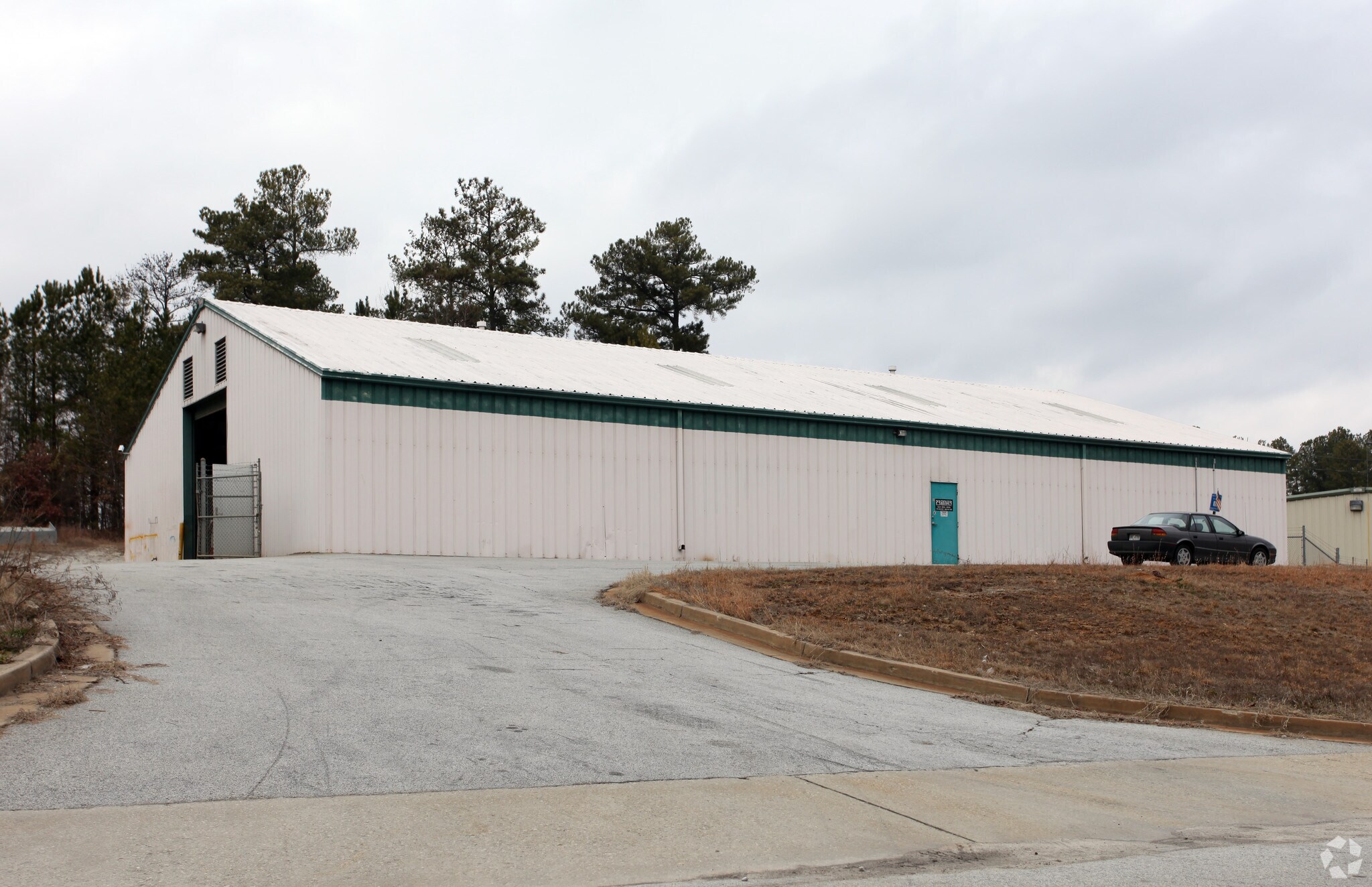 209 Camden Industrial Pky, Conyers, GA for sale Primary Photo- Image 1 of 1