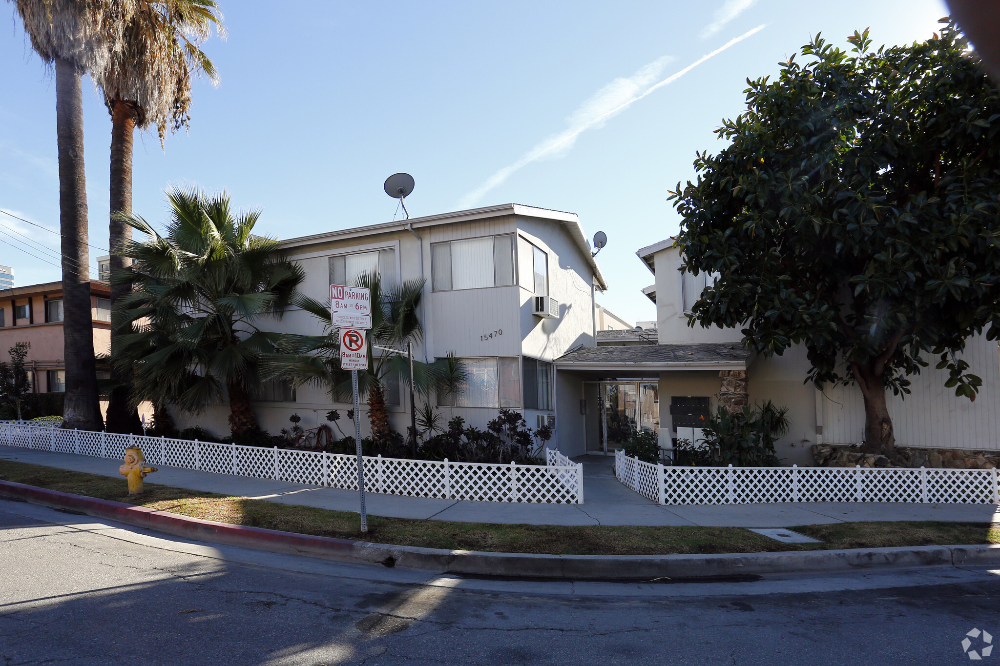 15470 Moorpark St, Sherman Oaks, CA for sale Primary Photo- Image 1 of 1