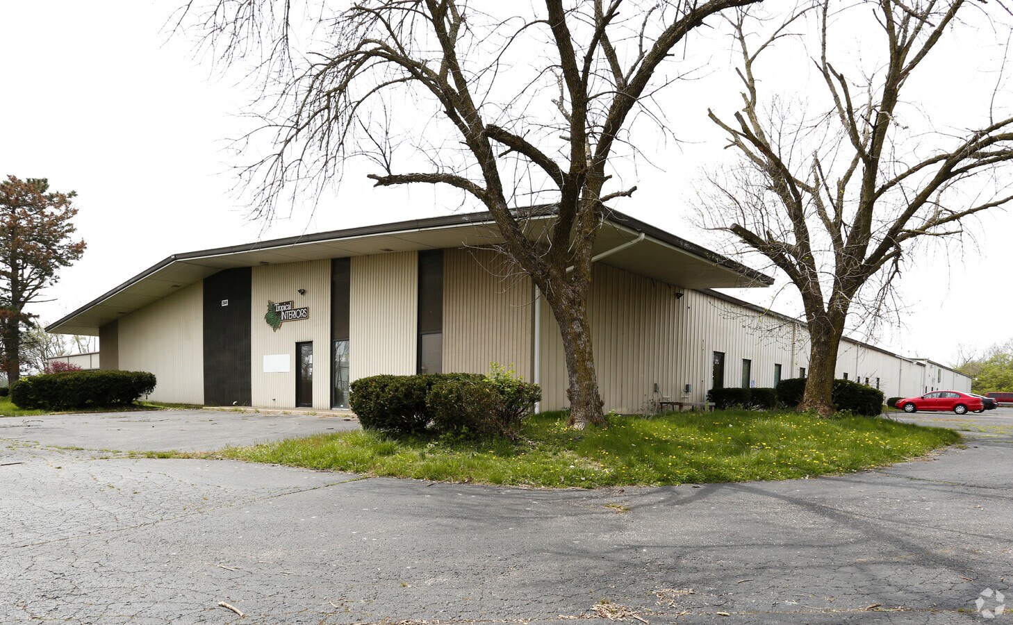 3949 Dayton Park Dr, Dayton, OH 45414