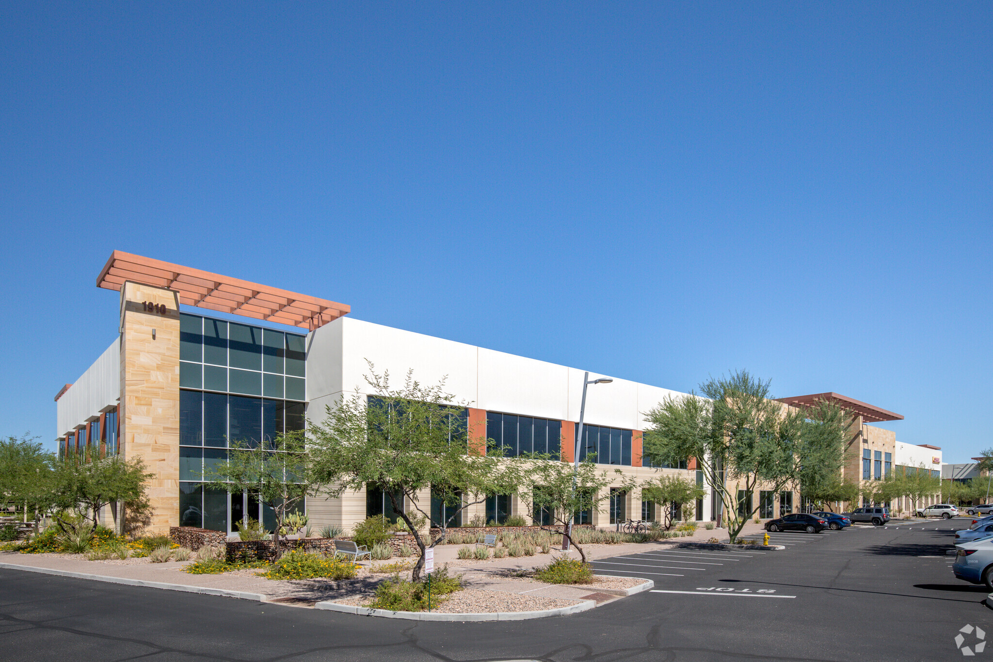 1910 W Rio Salado Pky, Tempe, AZ for lease Primary Photo- Image 1 of 5