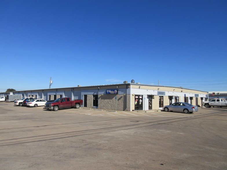 5214 Burleson Rd, Austin, TX for lease - Building Photo - Image 3 of 5