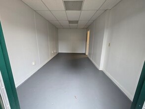 4015 Belt Line Rd, Addison, TX for lease Interior Photo- Image 2 of 6