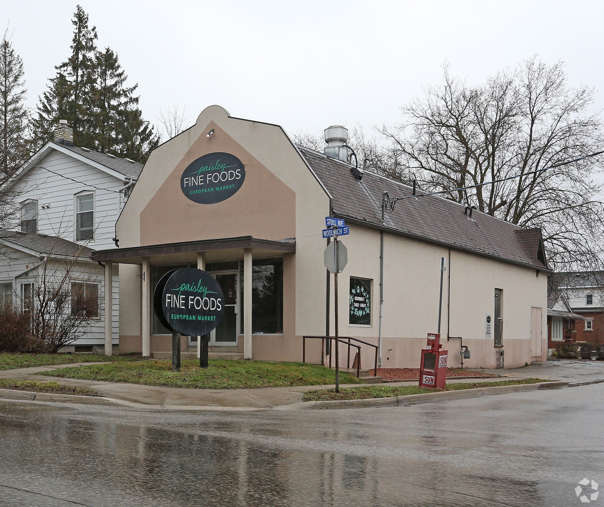 563 Woolwich St, Guelph, ON for lease Primary Photo- Image 1 of 7