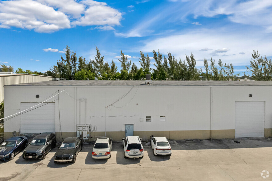 1700-2060 Avenue L, Riviera Beach, FL for lease - Building Photo - Image 3 of 19