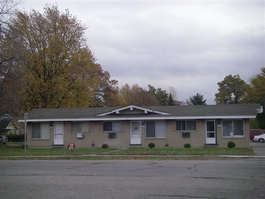 Waterford Portfolio portfolio of 2 properties for sale on LoopNet.com - Primary Photo - Image 2 of 2