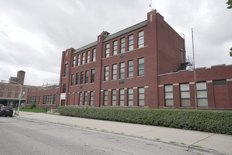 5426 S Lockwood Ave, Chicago, IL for sale - Primary Photo - Image 1 of 3