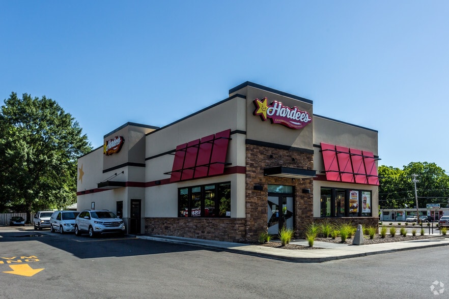 4628 Summer Ave, Memphis, TN for lease - Building Photo - Image 2 of 4