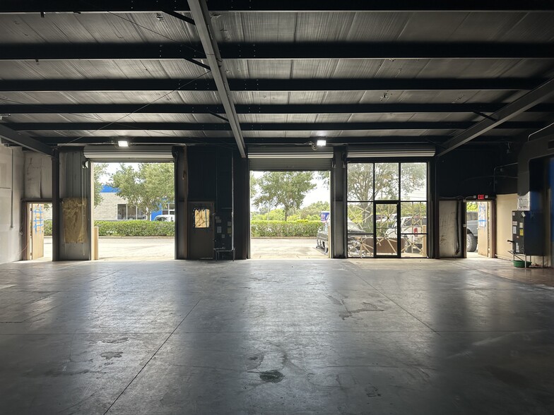 1401-1413 Resmondo Dr, Lake Wales, FL for lease - Building Photo - Image 3 of 8