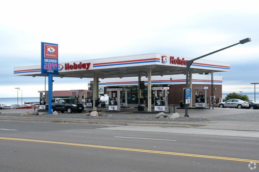 2432 London Rd, Duluth, MN for sale - Building Photo - Image 1 of 2