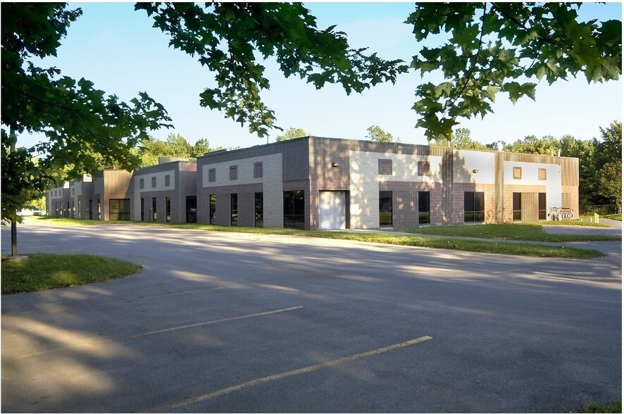 300 Gateway Park Dr, Syracuse, NY for sale - Building Photo - Image 1 of 1