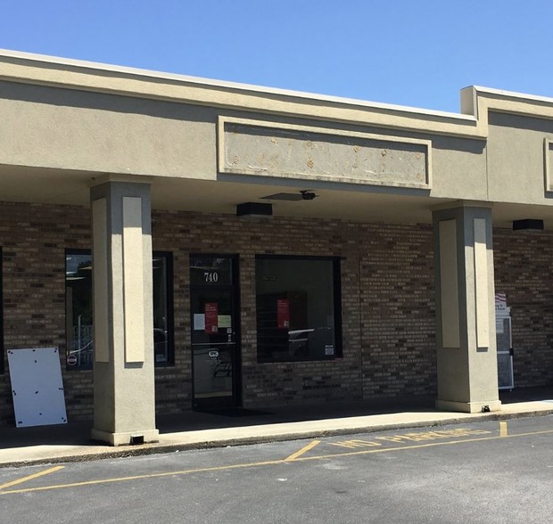 732-744 N Highway 29, Cantonment, FL for sale - Building Photo - Image 1 of 1