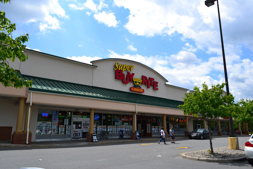 2360 Lakewood Rd, Toms River, NJ for lease - Building Photo - Image 3 of 7