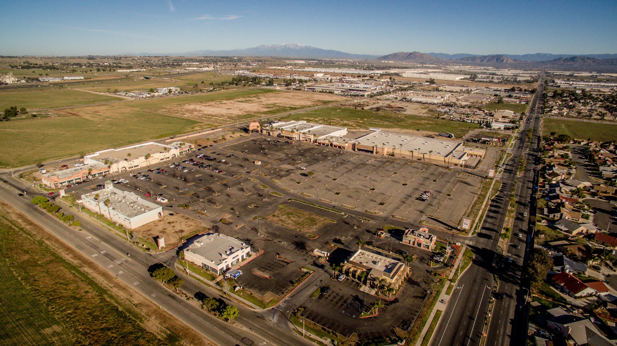 2560 N Perris Blvd, Perris, CA 92571 Spectrum Shopping Center
