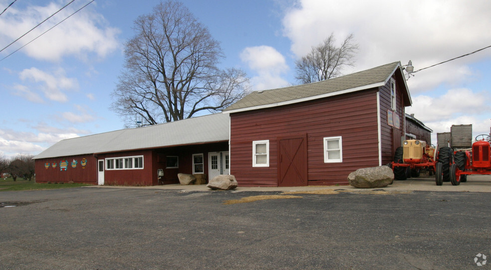 3284 W Coldwater Rd, Mount Morris, MI for sale - Primary Photo - Image 1 of 1