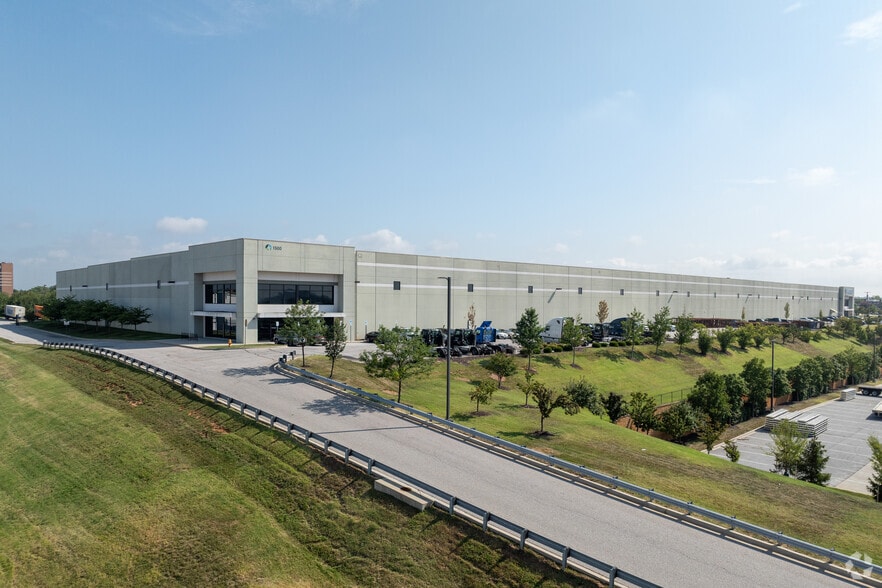 1500 Broening Hwy, Baltimore, MD for lease - Building Photo - Image 2 of 5