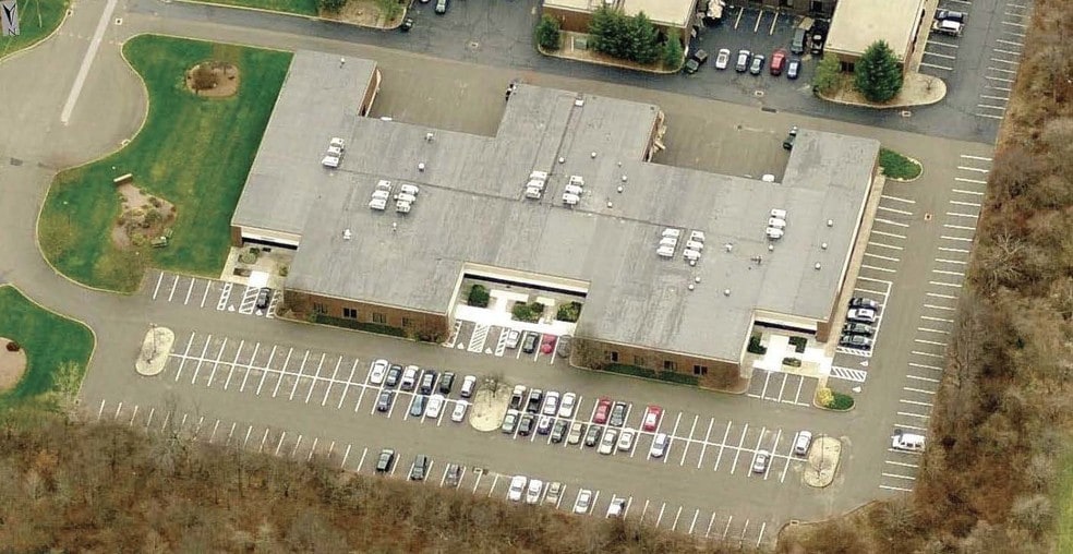 10 Fairfield Blvd, Wallingford, CT for sale - Building Photo - Image 1 of 1