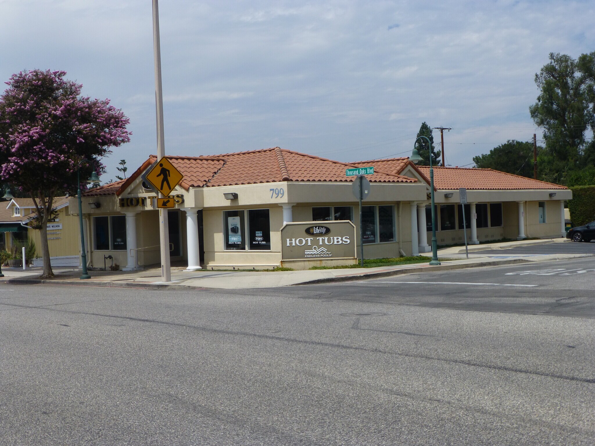 799 E Thousand Oaks Blvd, Thousand Oaks, CA for lease Building Photo- Image 1 of 5