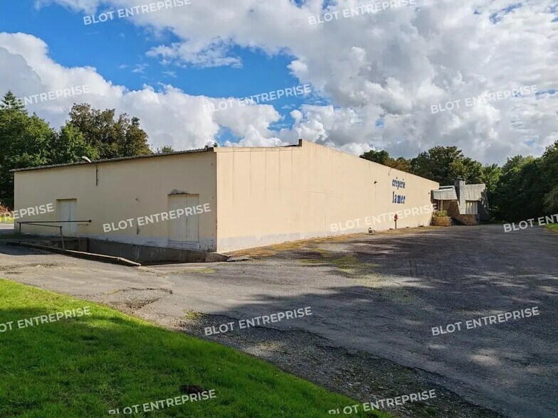 Flex in Lampaul-Guimiliau for sale - Building Photo - Image 3 of 5