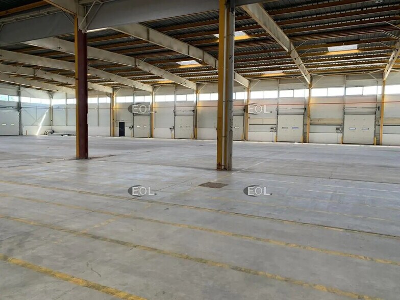 Industrial in Avignon for lease - Interior Photo - Image 1 of 5
