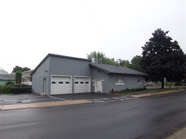 126 Sprague Ave, Middletown, NY for sale - Primary Photo - Image 1 of 1