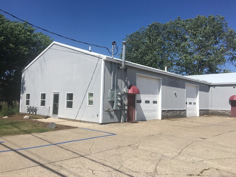 151 Coolidge Ave, Holland, MI for sale - Building Photo - Image 1 of 1