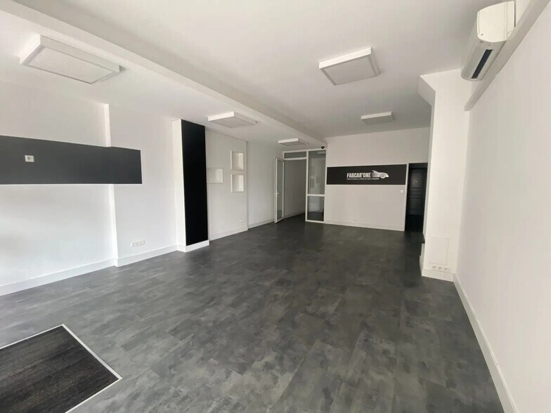 28 Rue Gustave Desplaces, Aix-en-Provence for lease - Building Photo - Image 1 of 9