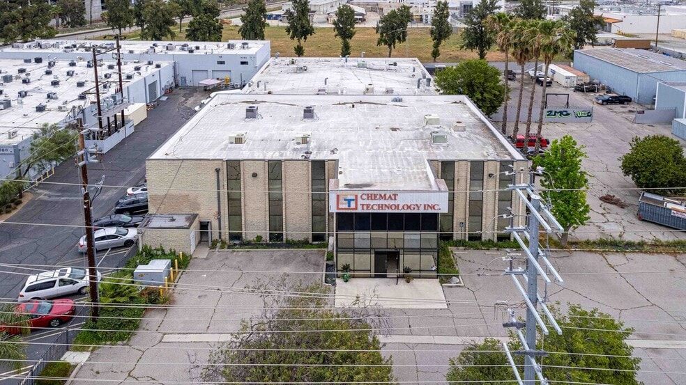 9036 Winnetka Ave, Northridge, CA for lease - Primary Photo - Image 1 of 69